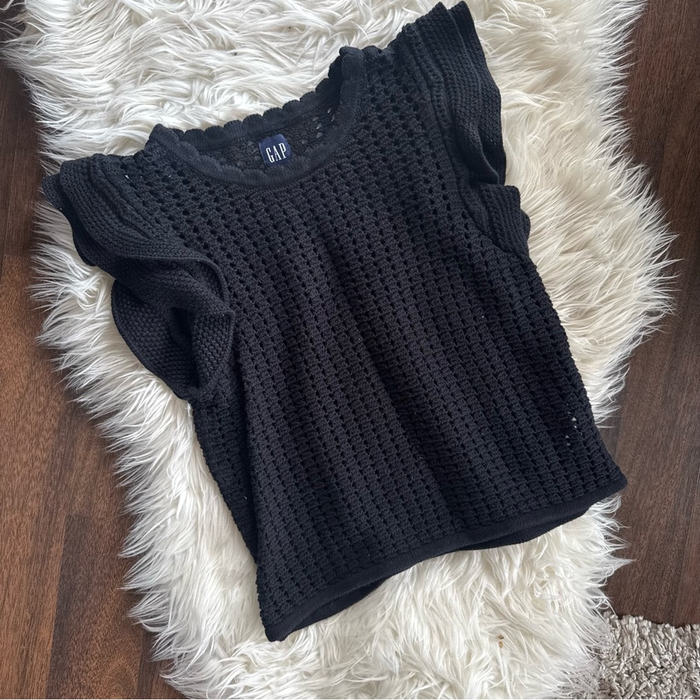 GAP Black Boxy Ribbed Cap Sleeve Blouse